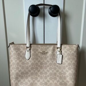 Coach Light Beige Signature Tote